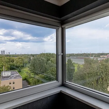 דירה Comfort & Views Over Near Airport And Center