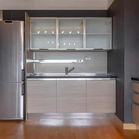 Comfort & Views Over Near Airport And Center Apartamento Riga