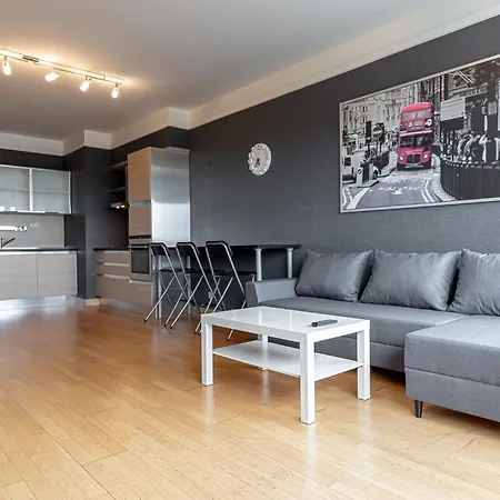 Comfort & Views Over Near Airport And Center * ריגה