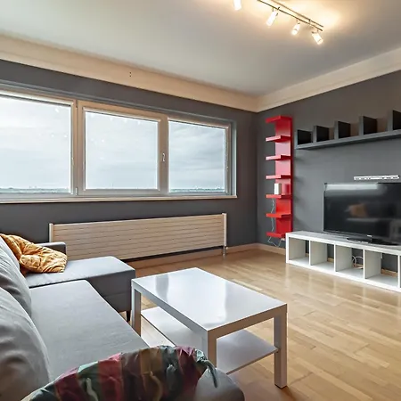 公寓 Comfort & Views Over Near Airport And Center 里加